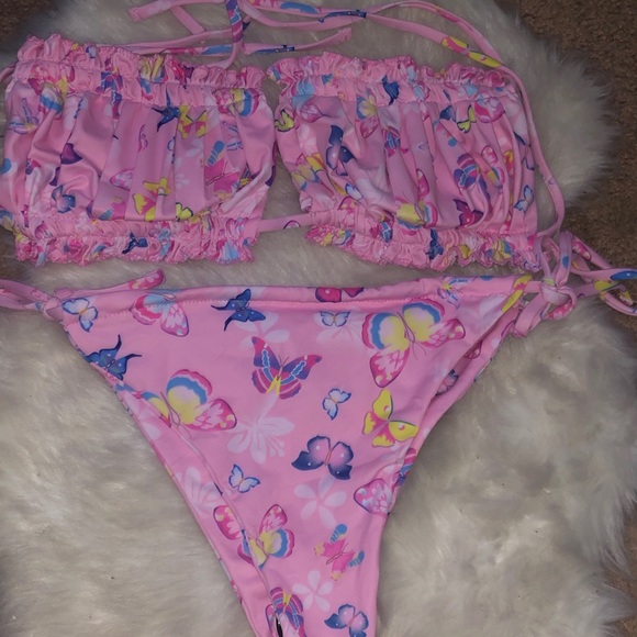 Bathing suits - Picture 5 of 7